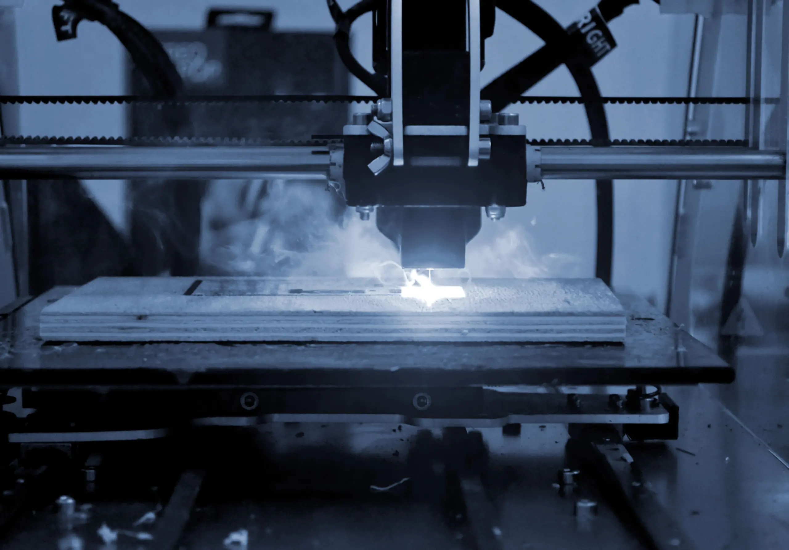 Photo of a 色999 cutting machine being used as a 3D machine